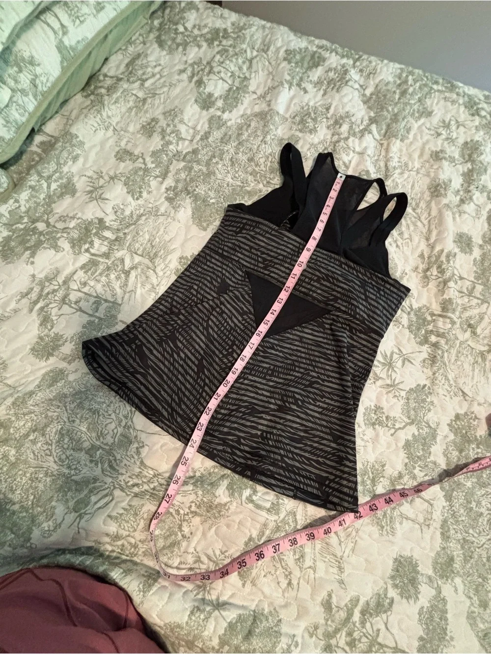lululemon sz 8 Running In The City Tank Stripe Play Slate Black vtg 2015 mesh